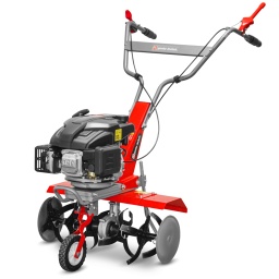 Marque:ELEM Garden TechnicGarantie:3 ansDescription:Vous êtes à la recherche d'une motobineuse thermique afin d'aérer et travailler la terre de votre potager ou de votre jardin ?Cettemotobineuse thermiquede la marque Elem Garden Technic équipée d'unmoteur 4 temps de 139 CCvous propose une largeur et une profondeur de travail de respectivement 59 et 36 cm. Ces caractéristiques en font un outil idéal pour le travail de moyenne ou grande surface. Elle est équipée d'une poignée ainsi que d'une roue afin de faciliter au mieux le transport de la machine.Grâce à cette motobineuse, vous n'aurez plus peur d'abîmer vos fleurs lorsque vous travaillez. En effet, elle est équipée de caches en métal afin d'assurer la protection de vos plantes. Pour un confort d'utilisation maximal, elle est équipée d'un large guidon.
Caractéristiques:- Moteur : OHV 4 TEMPS- Cylindrée : 139 cc- Largeur de travail MAX : 59 cm (6 FRAISES)- Profondeur de travail max: 26 cm- Capacité du réservoir d'essence : 1,2 L- Capacité du réservoir d'huile : 0,5 L- Guidon large- Nombre de vitesse : 1 marche avant- Équipée d'une roue (Facilité de transport)- Poignée pour faciliter le transport- Équipé de caches en métal pour la protectiondes fleursCode EAN/GLN:5411074181789Poids:35.00 kg